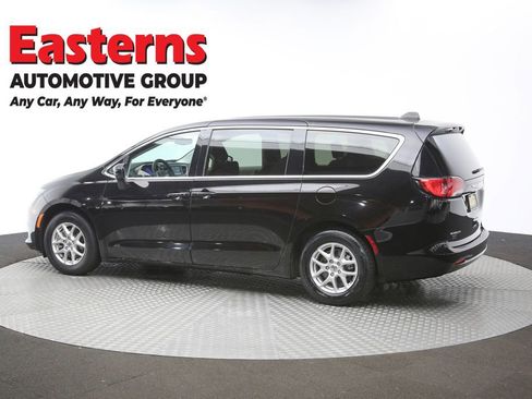 Used 2024 Chrysler Voyager LX image 60