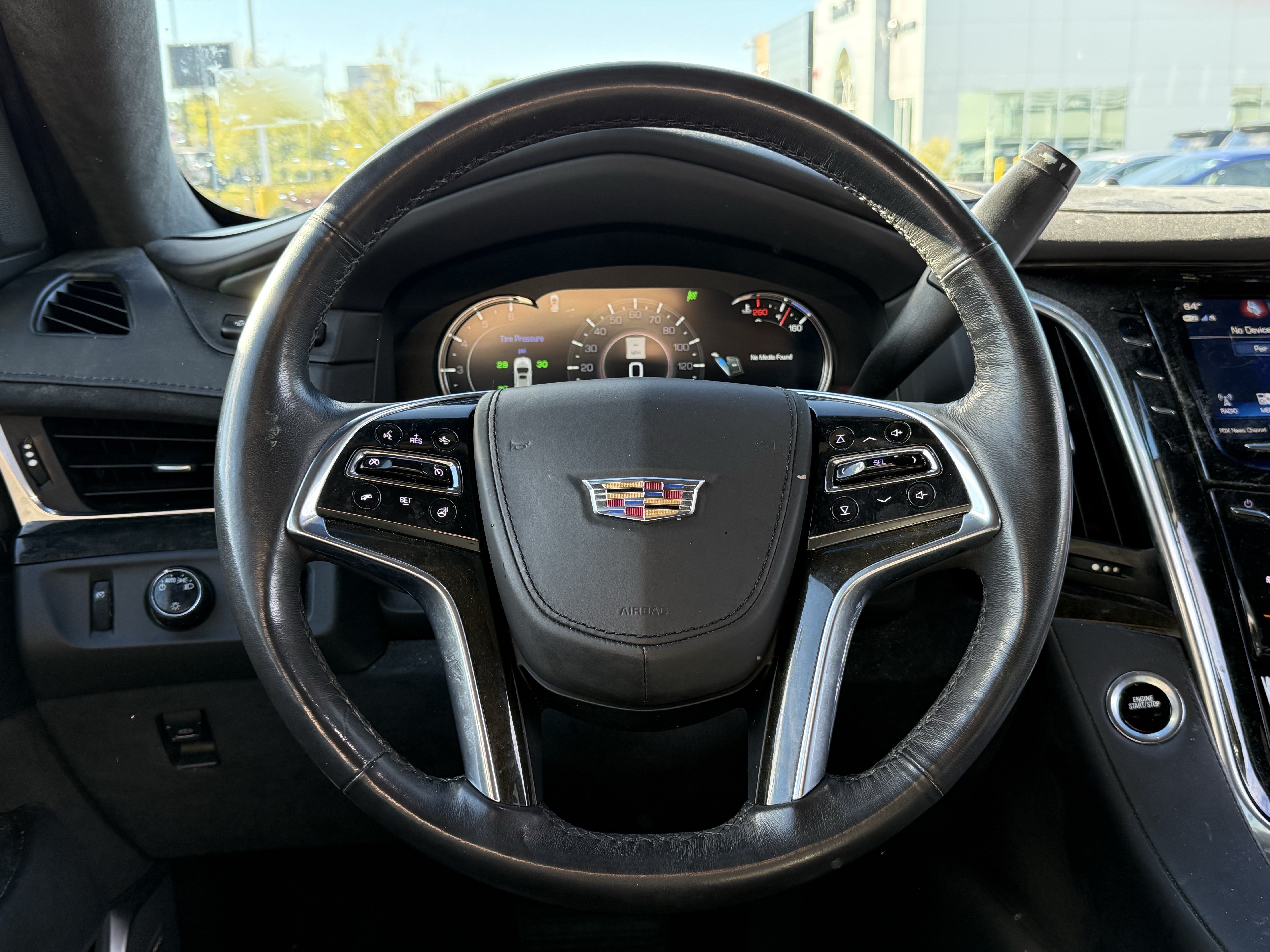 Used 2020 Cadillac Escalade Platinum RWD image 6