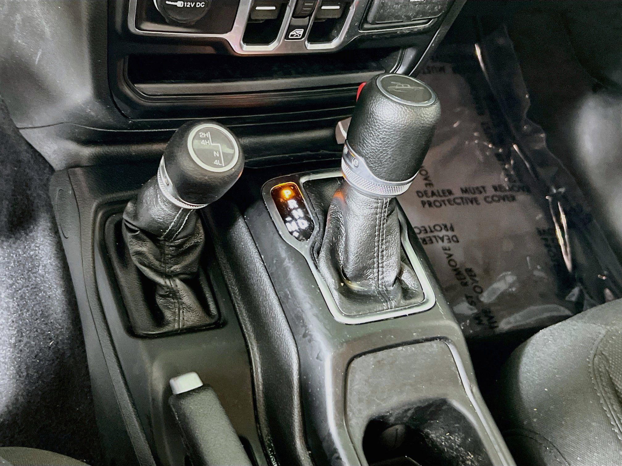 Used 2023 Jeep Gladiator Sport AWD/4WD image 16
