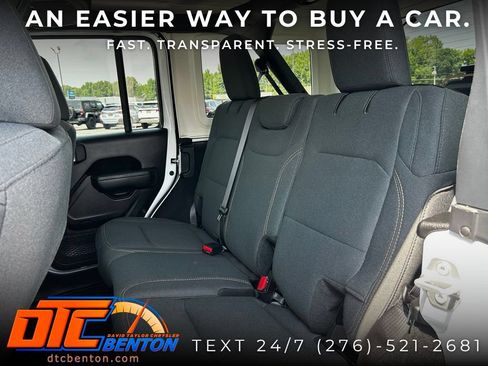 Used 2025 Jeep Wrangler Unlimited Sport AWD/4WD image 26