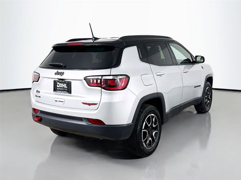 Used 2024 Jeep Compass Trailhawk AWD/4WD image 13