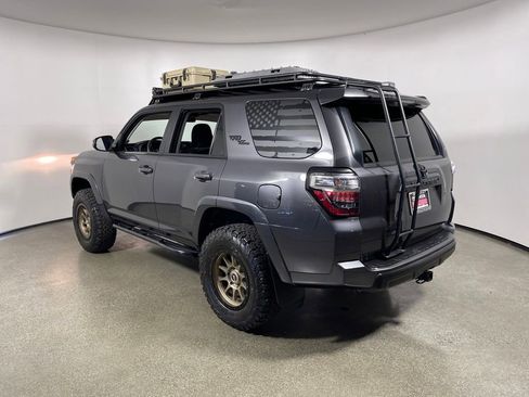 Used 2018 Toyota 4Runner TRD Off-Road image 5