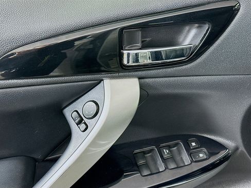 Used 2018 Mitsubishi Eclipse Cross SE image 15