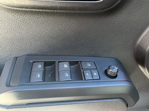 Used 2022 Toyota Tacoma SR image 36
