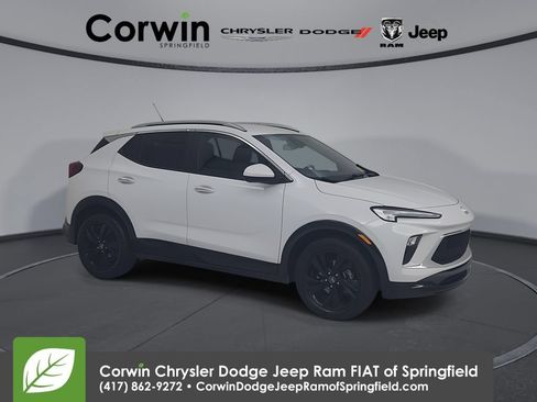 Used 2024 Buick Encore GX Sport Touring w/ Comfort Package FWD image 1