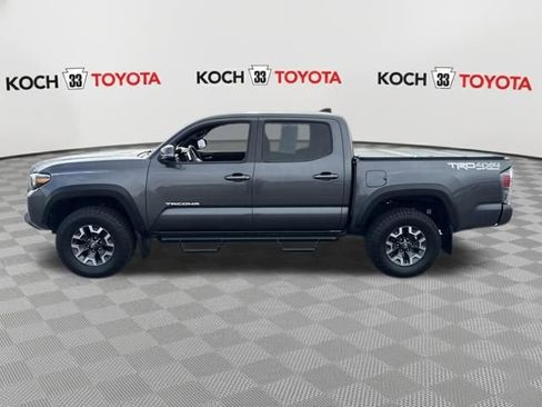 Used 2021 Toyota Tacoma TRD Off-Road w/ Technology Package image 4