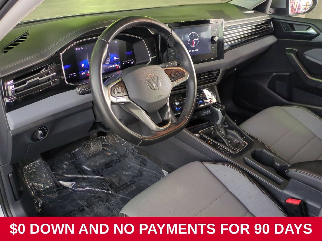 Used 2025 Volkswagen Jetta SE FWD image 15