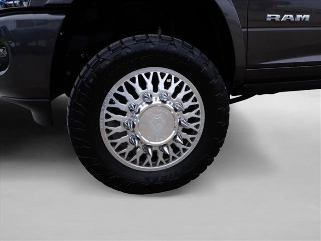 Used 2025 RAM 3500 Longhorn AWD/4WD image 7