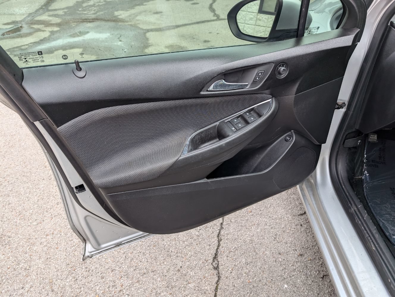 Used 2019 Chevrolet Cruze LS FWD image 11