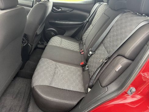 Used 2020 Nissan Rogue Sport SV FWD image 19