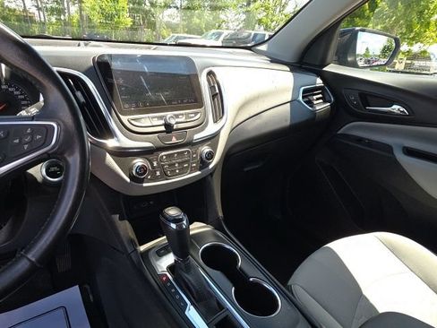 Used 2019 Chevrolet Equinox LT w/ LT True North Edition AWD/4WD image 17