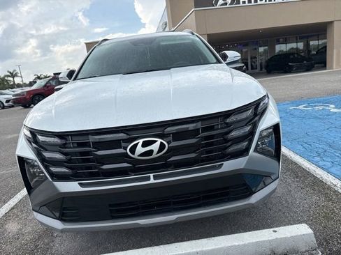 Used 2025 Hyundai Tucson SEL FWD image 4