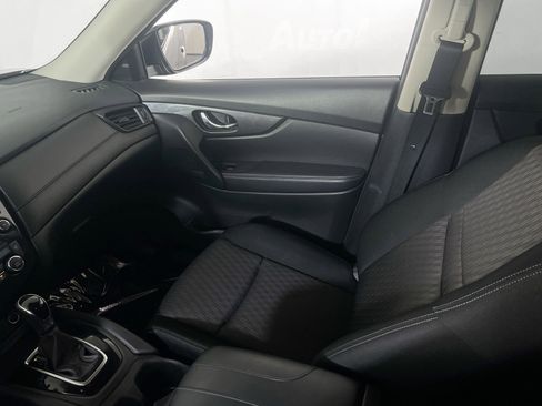 Used 2020 Nissan Rogue SV image 22