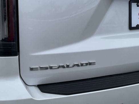 Certified 2023 Cadillac Escalade ESV V image 45