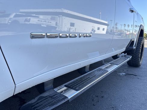 Used 2020 GMC Sierra 2500 SLT w/ SLT Premium Plus Package image 6