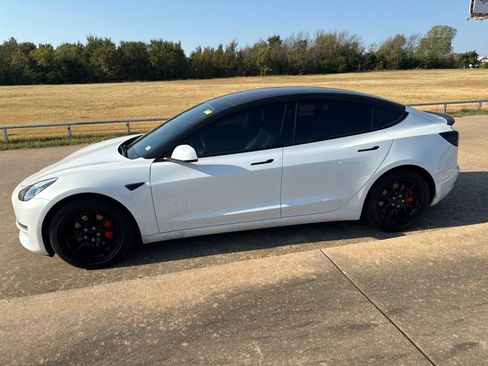 Used 2018 Tesla Model 3 RWD image 5
