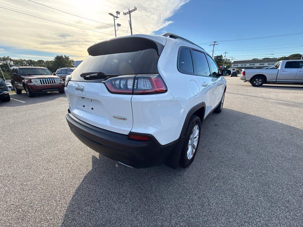 Certified 2022 Jeep Cherokee Latitude Lux w/ Sun & Sound Group AWD/4WD image 5