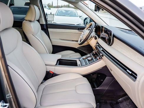 Used 2024 Hyundai Palisade Calligraphy image 19