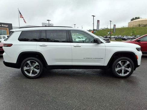 New 2026 Jeep Grand Cherokee L Limited AWD/4WD image 3