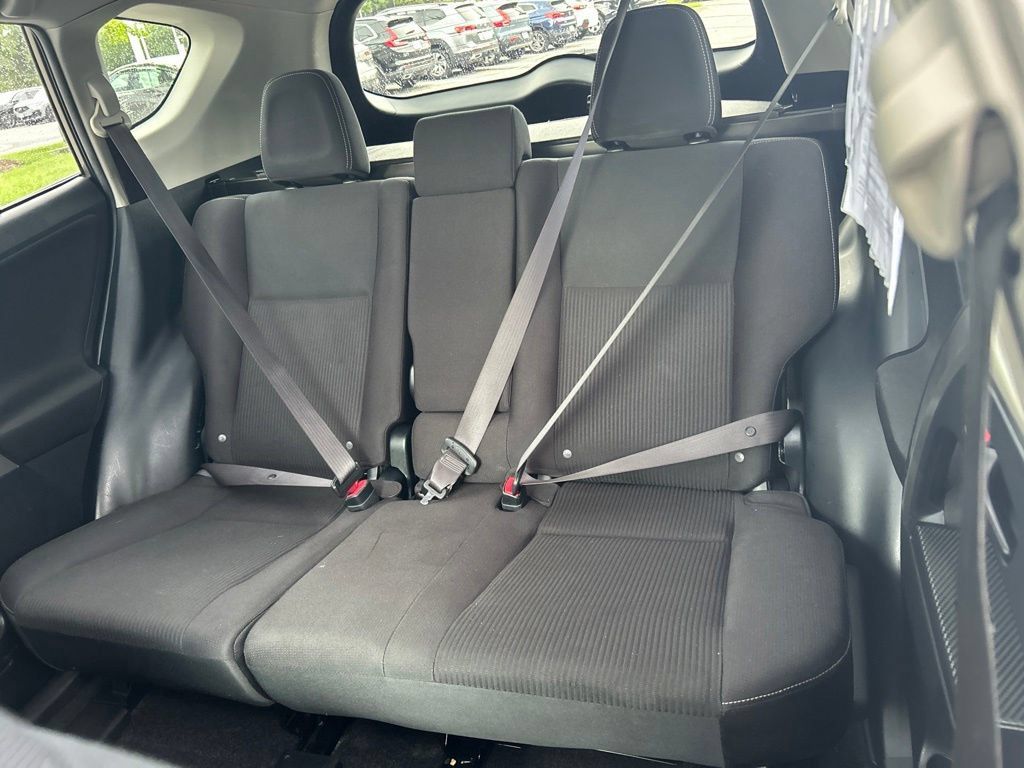 Used 2013 Toyota RAV4 XLE AWD/4WD image 22