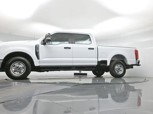 New 2026 Ford F250 XL w/ XL Chrome Package image 7