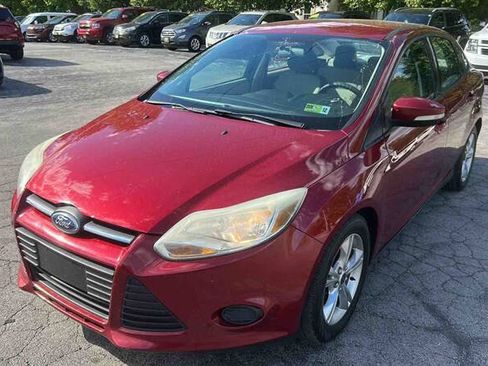 Used 2014 Ford Focus SE FWD image 4
