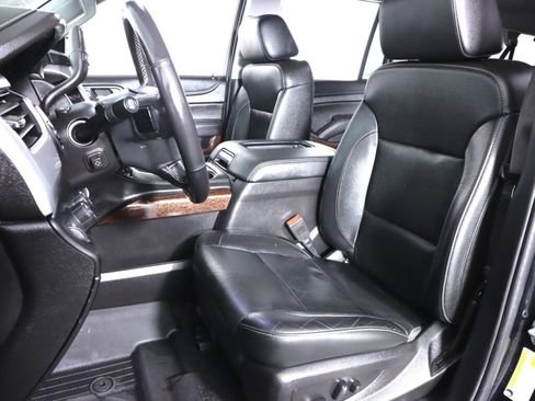 Used 2019 GMC Yukon XL SLT image 32