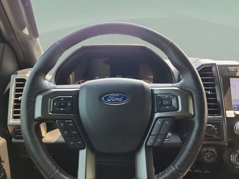 Used 2020 Ford F150 Lariat w/ Equipment Group 502A Luxury AWD/4WD image 20