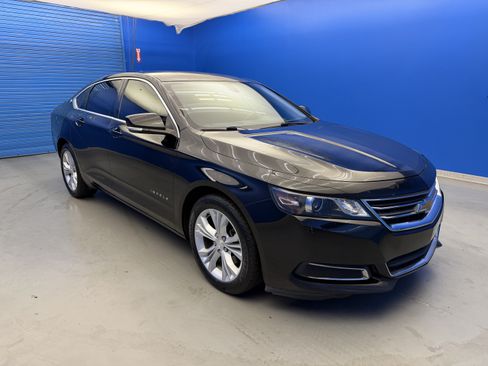 Used 2015 Chevrolet Impala LT w/ Convenience Package FWD image 2