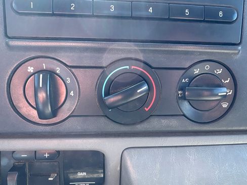 Used 2007 Ford F550 4x4 Regular Cab Super Duty image 17