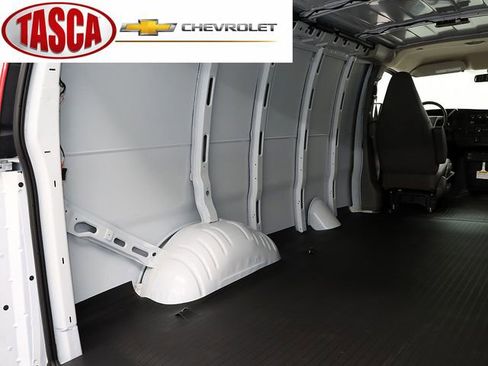 New 2026 Chevrolet Express 2500 image 25