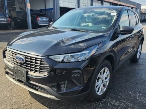 Used 2025 Ford Escape Active AWD/4WD image 1