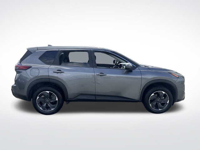 Used 2024 Nissan Rogue SV FWD image 9