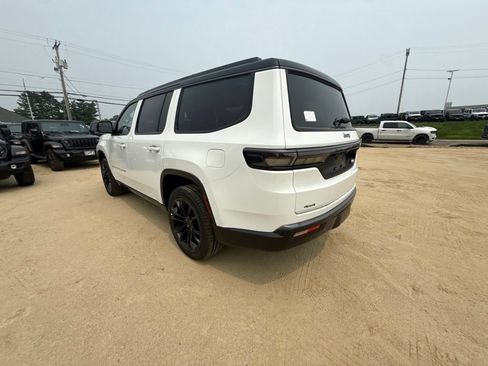 New 2026 Jeep Grand Wagoneer Summit AWD/4WD image 3