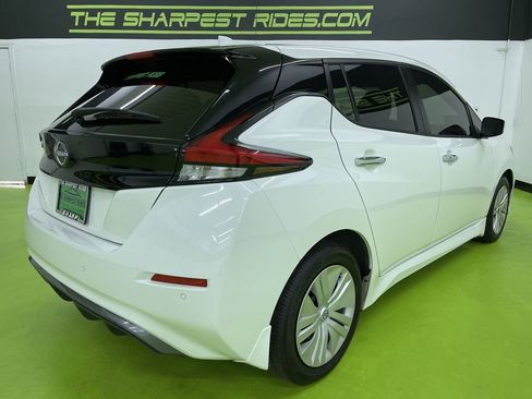 Used 2025 Nissan Leaf S image 10