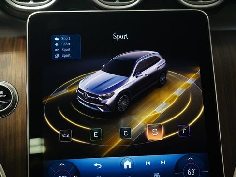 Certified 2026 Mercedes-Benz GLC 300 4MATIC image 23