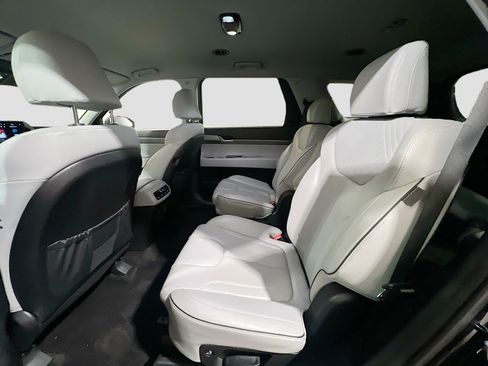 Used 2023 Hyundai Palisade SEL image 17