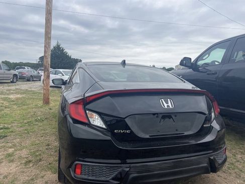 Used 2017 Honda Civic Touring image 8
