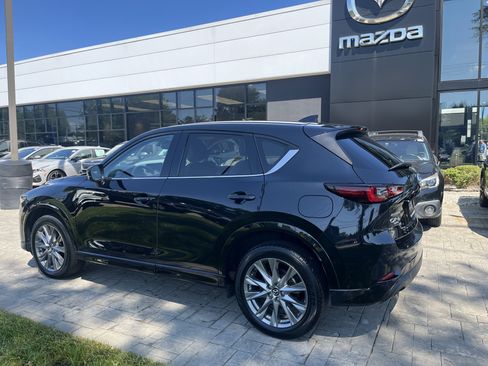 Used 2024 MAZDA CX-5 AWD 2.5 S w/ Premium Package image 3