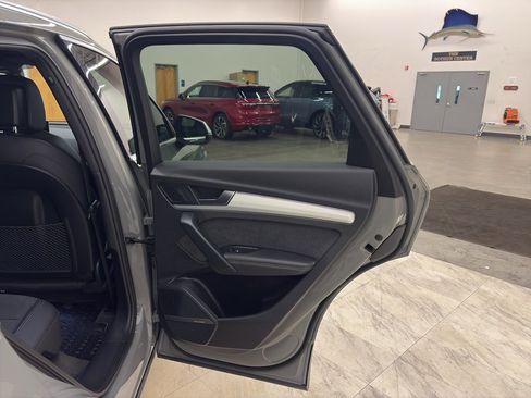 Used 2021 Audi SQ5 Prestige image 18