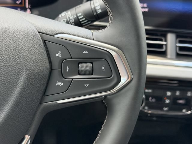 New 2026 Chevrolet Trax LT w/ Sunroof Package FWD image 33