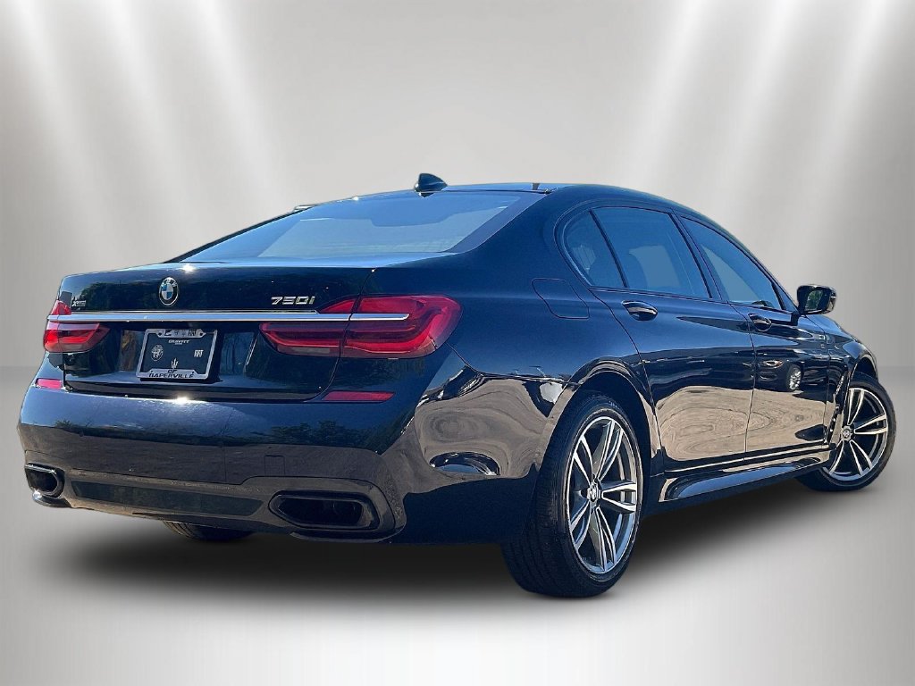 Used 2019 BMW 750i xDrive w/ Executive Package AWD/4WD image 6