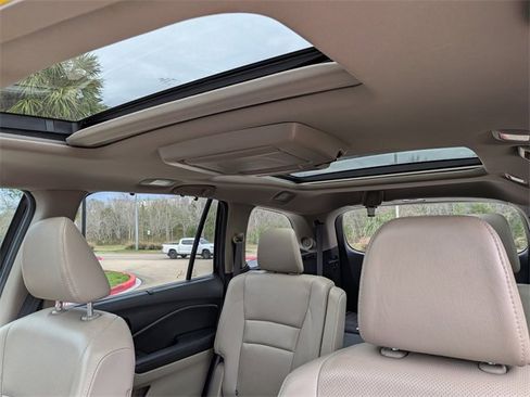 Used 2019 Honda Pilot Elite image 30