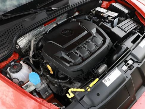 Used 2019 Volkswagen Beetle 2.0T S FWD image 47