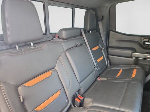 Used 2019 GMC Sierra 1500 AT4 w/ Technology Package AWD/4WD image 17