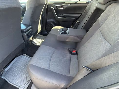 Used 2020 Toyota RAV4 XLE AWD/4WD image 24