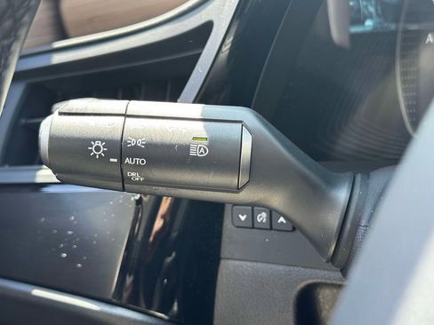 Used 2023 Lexus ES 350 w/ Premium Package FWD image 21