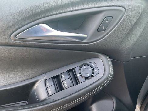 Used 2023 Buick Encore GX Preferred w/ Cold Weather Comfort Package image 17