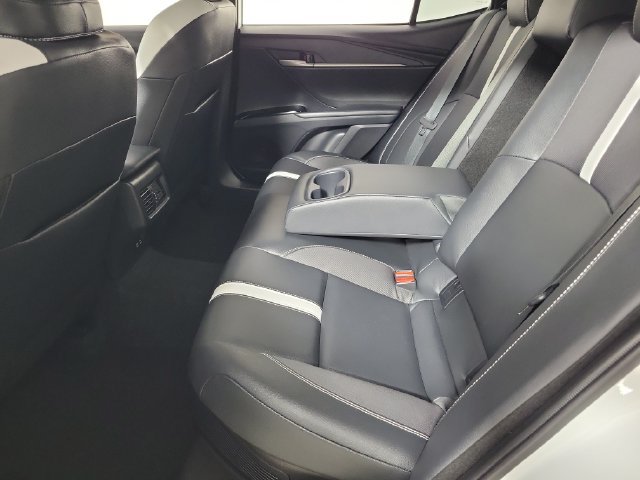 Used 2026 Toyota Camry SE FWD image 12