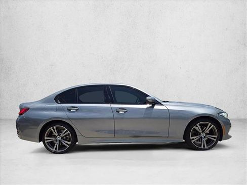 Used 2023 BMW 330i Sedan w/ Convenience Package RWD image 4